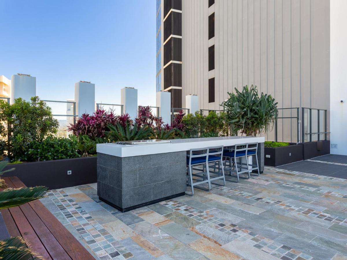 Serain Residences On Surfers Gold Coast Exterior photo